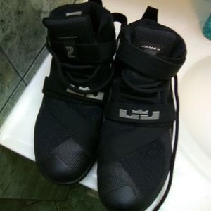 LeBron Soldier 9s